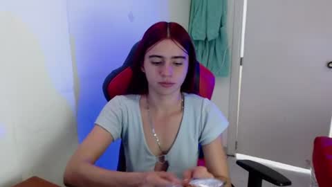 maxinesex_ online show from August 6, 5:34 pm