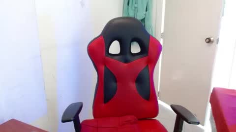 maxinesex_ online show from August 7, 5:24 pm