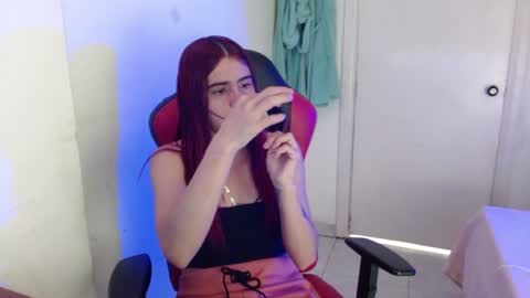 maxinesex_ online show from August 11, 7:05 pm
