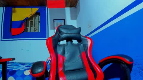 MAX online show from February 22, 7:46 pm