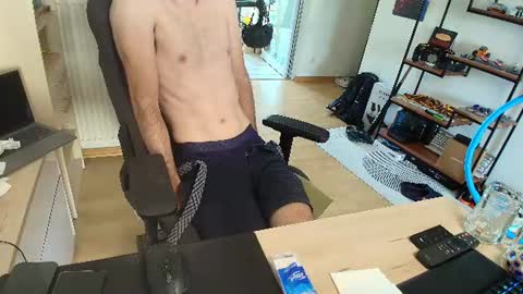 maxp0wer21 online show from August 8, 8:36 am