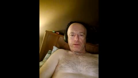 fuck those pink things right off ffs real deal or nowt  online show from March 25, 2:50 am