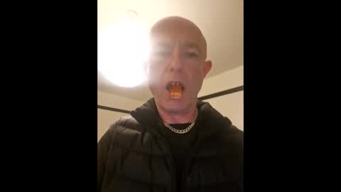 fuck those pink things right off ffs real deal or nowt  online show from May 6, 11:39 pm