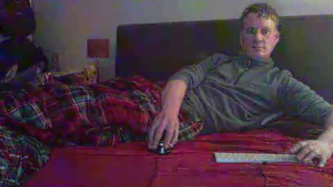 maxwilly7803039708 online show from April 7, 2:16 am