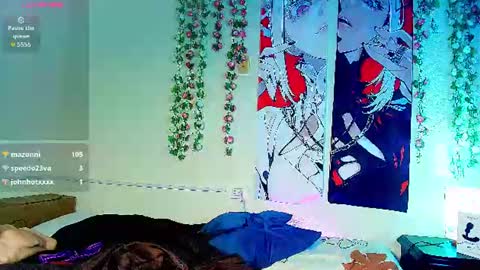 maxxi_brown online show from August 6, 4:39 pm