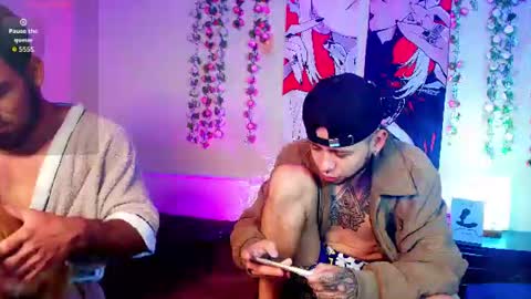 maxxi_brown online show from August 7, 2:17 pm