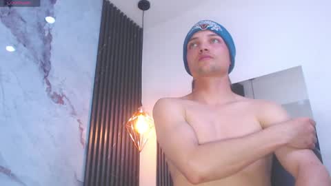 MaxxLouis online show from May 16, 12:00 am
