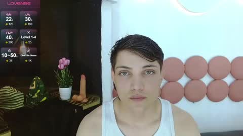 MaxxLouis online show from May 21, 8:10 pm