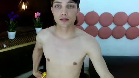 MaxxLouis online show from May 30, 12:35 am
