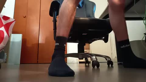 maxzoulet98 online show from June 18, 12:49 pm