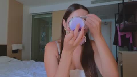 Dani and May online show from August 4, 6:21 am