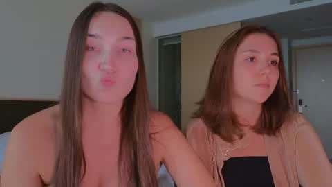 Dani and May online show from August 7, 10:26 am