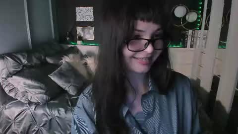 Maya online show from July 29, 6:26 pm