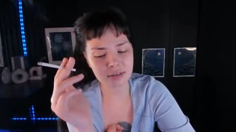 Maya online show from August 7, 2:28 pm