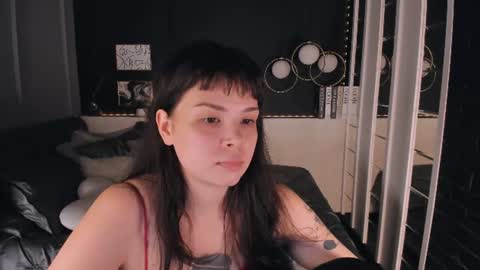 Maya online show from August 9, 6:09 pm