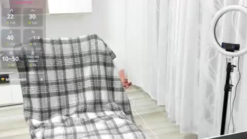 Maya online show from June 26, 7:28 pm