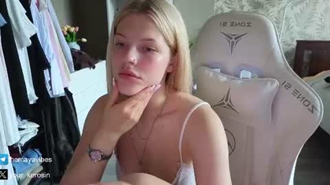 Maya online show from August 13, 3:31 am