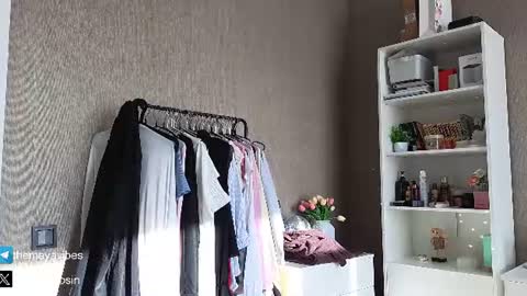 Maya online show from August 13, 4:37 am