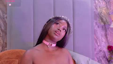 Leia Pie online show from August 3, 4:25 pm