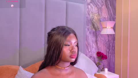 Leia Pie online show from August 4, 4:26 pm