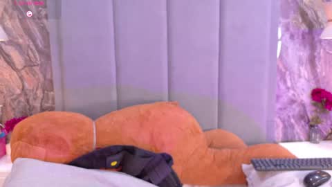 Leia Pie online show from August 5, 2:15 pm