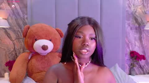 Leia Pie online show from August 7, 2:39 pm
