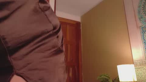 maya_house online show from August 6, 4:55 am