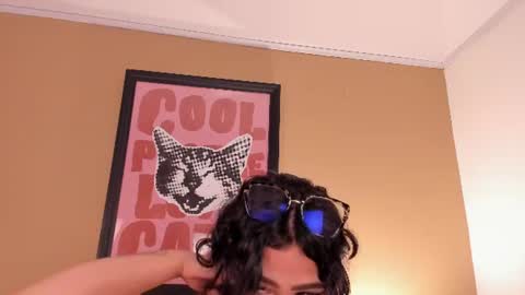 maya_house online show from August 12, 9:22 am