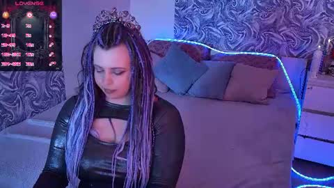 Maya Mils online show from August 8, 5:29 am