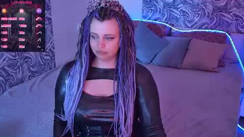 Maya Mils online show from August 8, 6:35 am