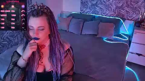 Maya Mils online show from August 12, 3:20 am
