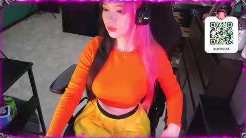 Maya Viola online show from August 9, 1:39 am