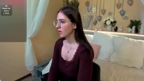 maya_winters online show from August 13, 9:23 am