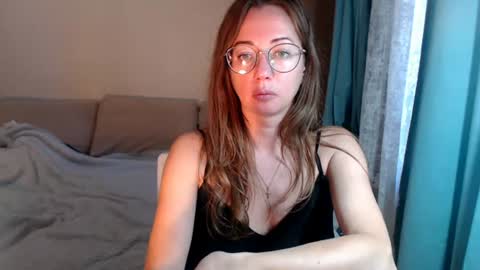 Maya online show from August 10, 4:41 pm