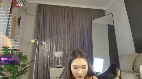 Mei online show from August 9, 1:34 pm