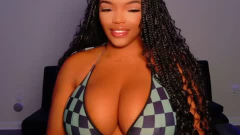 MayBabi online show from July 21, 10:17 am
