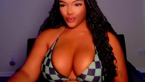 MayBabi online show from July 25, 11:36 am