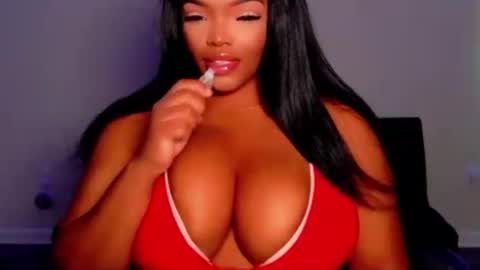 MayBabi online show from July 30, 1:29 pm