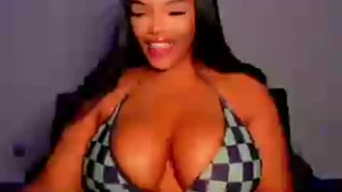 MayBabi online show from August 3, 10:44 am