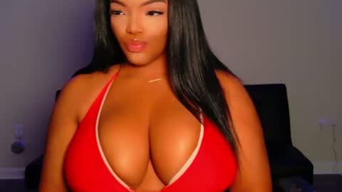 MayBabi online show from August 14, 10:30 am