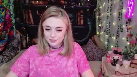 maybe_yours333 online show from June 14, 2:36 pm
