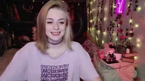 maybe_yours333 online show from July 14, 11:46 am