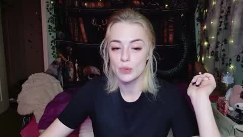maybe_yours333 online show from July 29, 12:56 pm