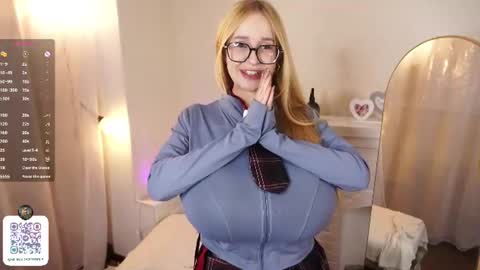 Milina online show from August 15, 3:49 pm