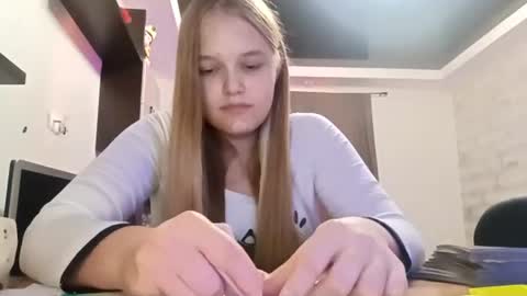 Lina online show from August 3, 6:59 pm