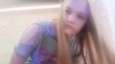 Lina online show from August 7, 2:06 pm