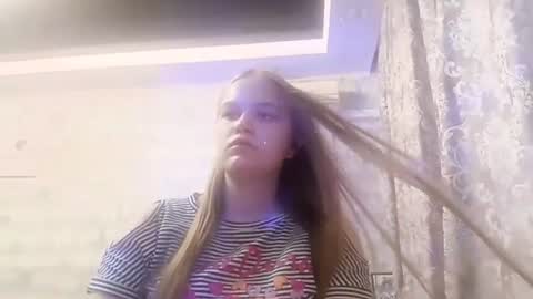 Lina online show from August 7, 4:18 pm