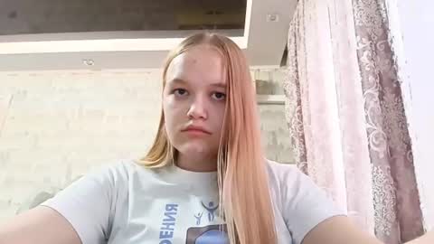 Lina online show from August 12, 9:22 am