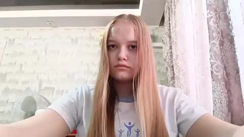 Lina online show from August 12, 12:40 pm