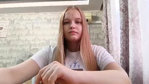 Lina online show from August 14, 1:15 pm